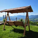 Hochhubergut Farm stay *