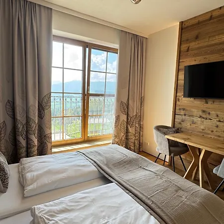 Hochhubergut Farm stay *