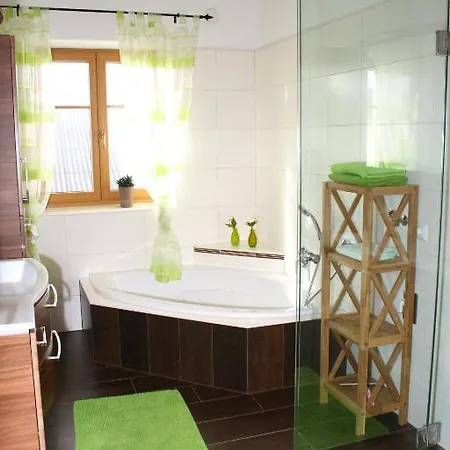 Hochhubergut Farm stay *